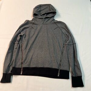 Lululemon Om & Roam Pullover
Heathered Speckled Black / Black Size 8